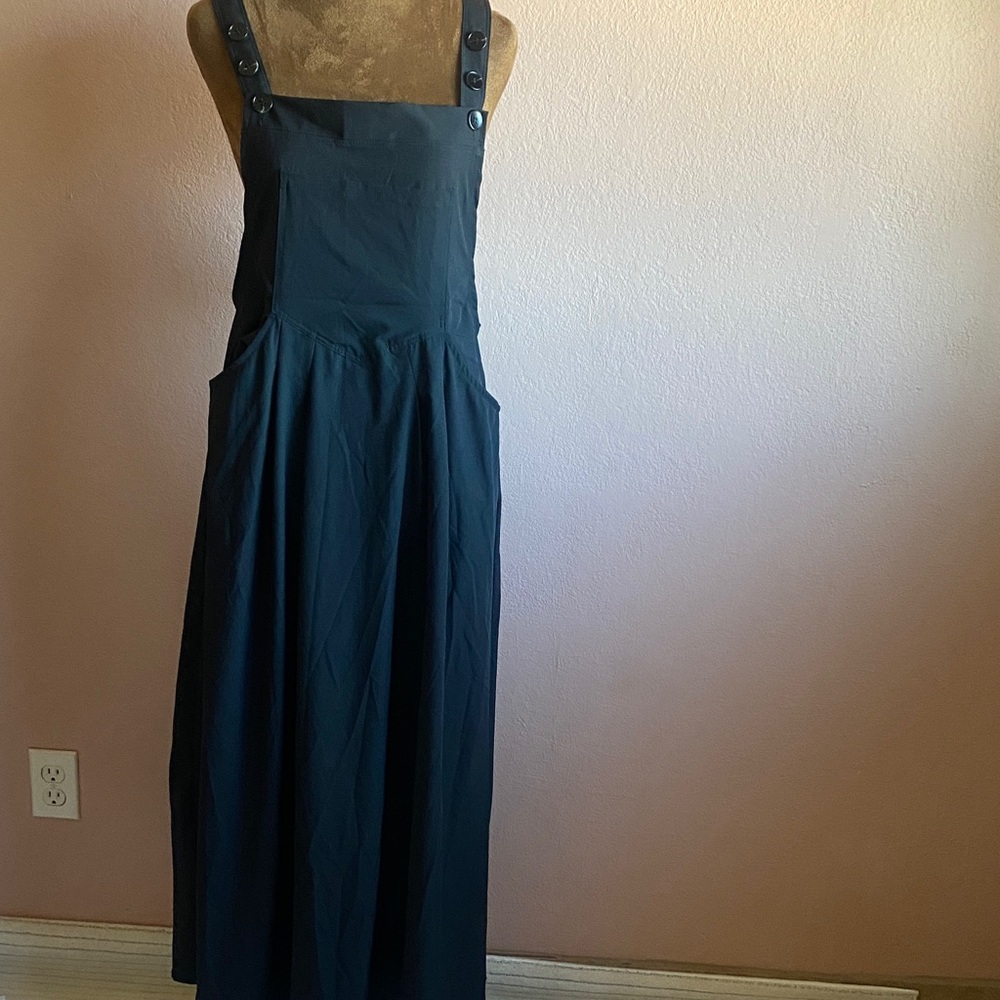 HALARA Black Button Strap Midi Dress